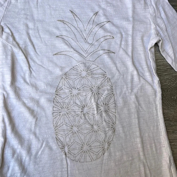 Old Navy Pineapple Shirt, rose gold - Picture 2 of 5